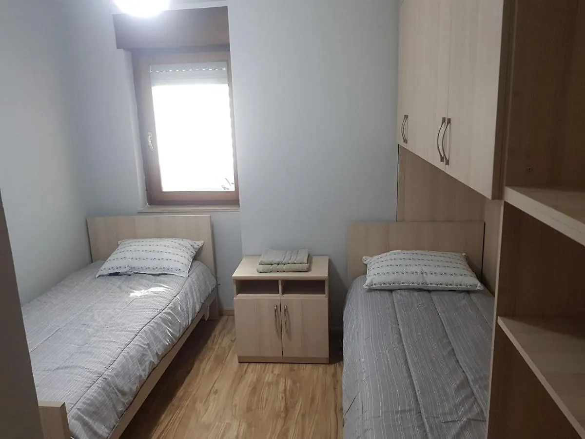 アパート Arli'S House Between The Centre And New Pazar ティラナ